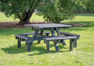 Pembridge picnic table in a park location
