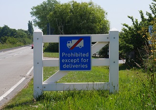 Glasdon Gateway Boundary Signage for prohibited access
