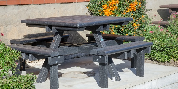 Pembridge™ Picnic Table - made with recycled plastic materials - seats up to 8 people