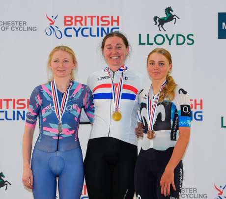 team jadan riders with their medals