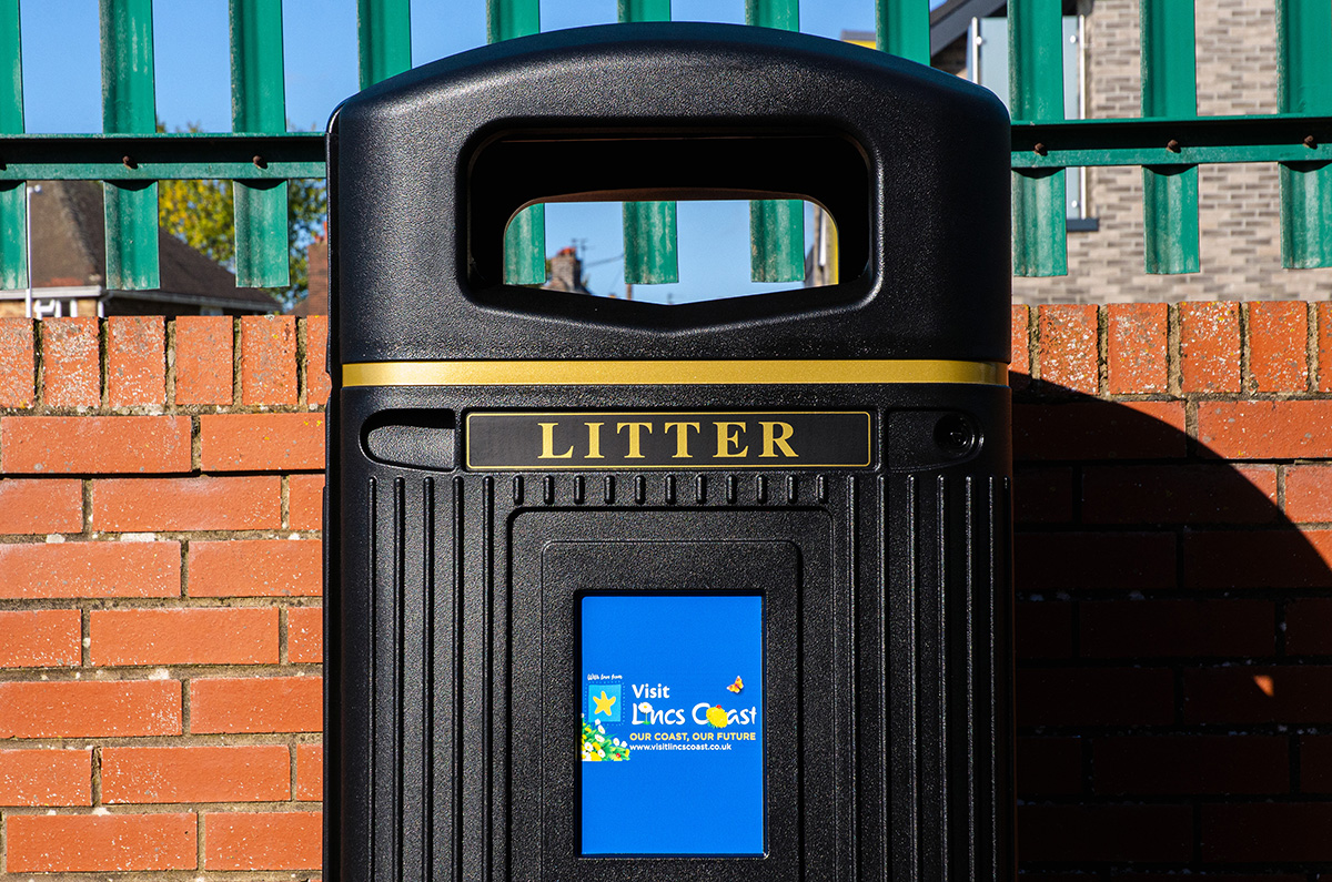 Glasdon Jubilee™ 110 Litter Bin with personalised front graphic  