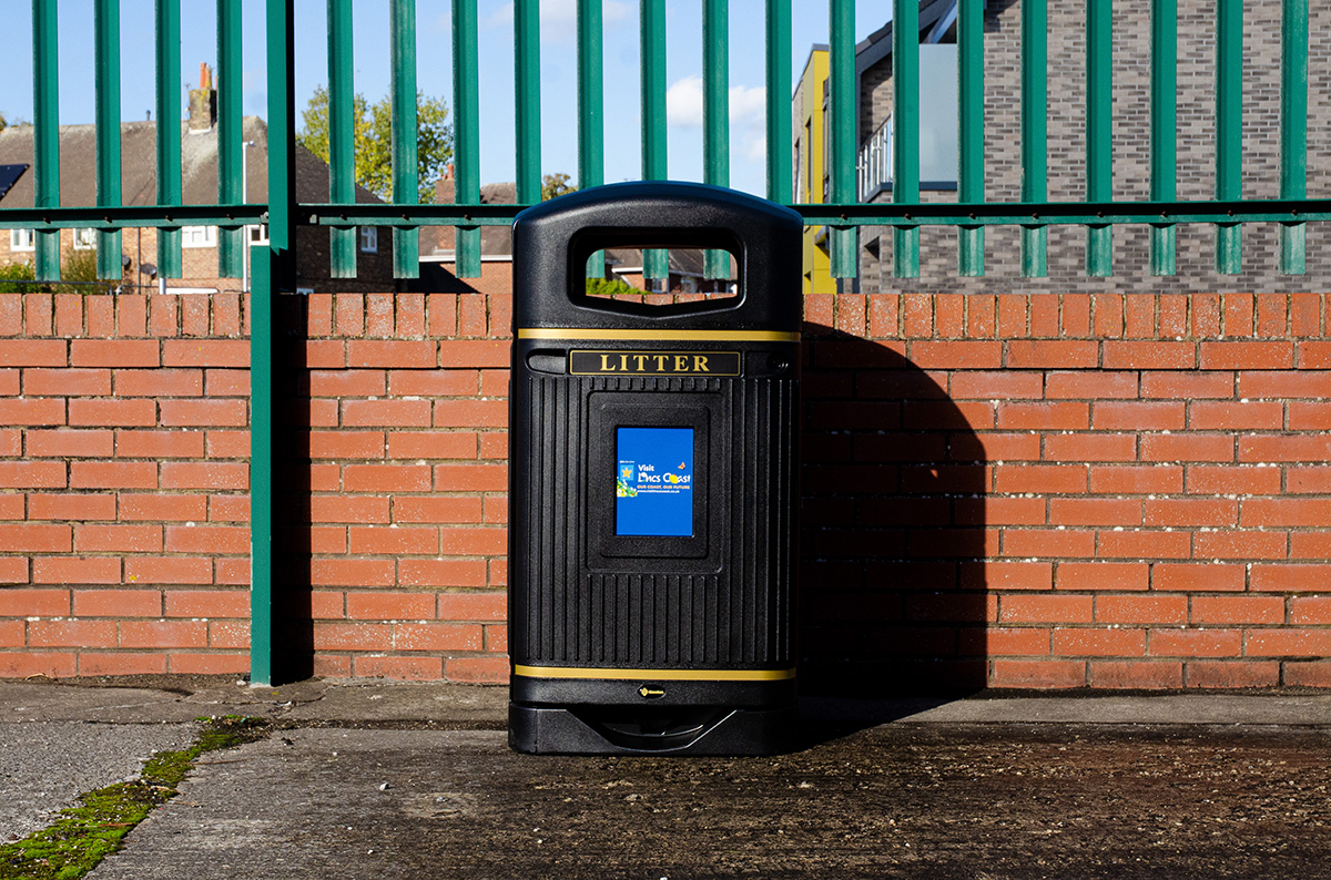 Glasdon Jubilee™ 110 Litter Bin with personalised front graphic  