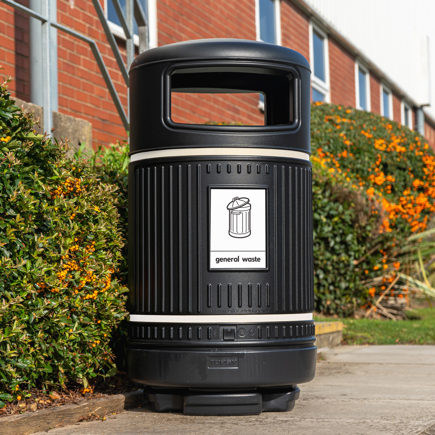 Topsy Royale™ Recycling Bins